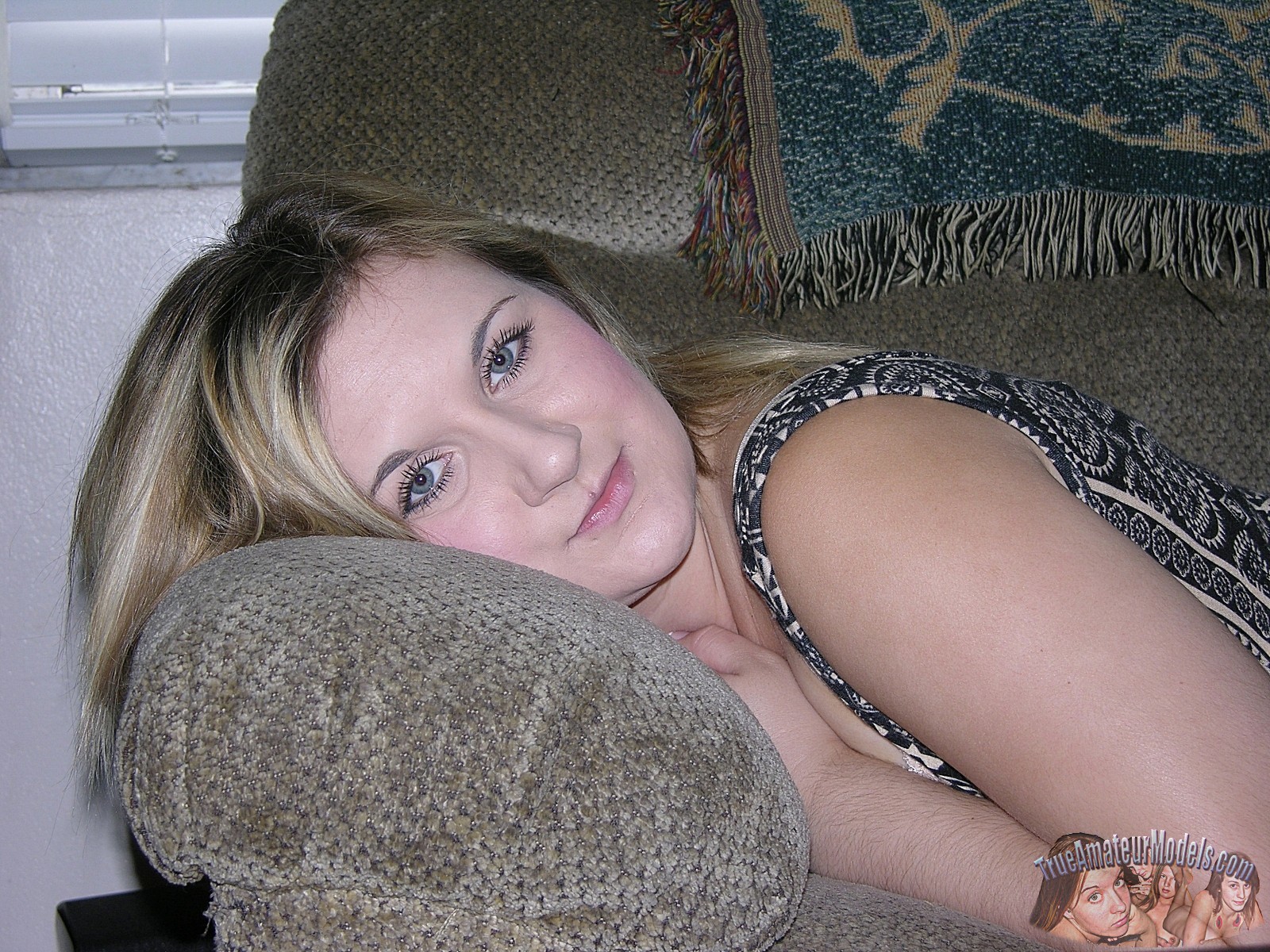 Amateur BBW Chubby Mature Fat Blonde MILF with Blue Eyes from TrueAmateurModels